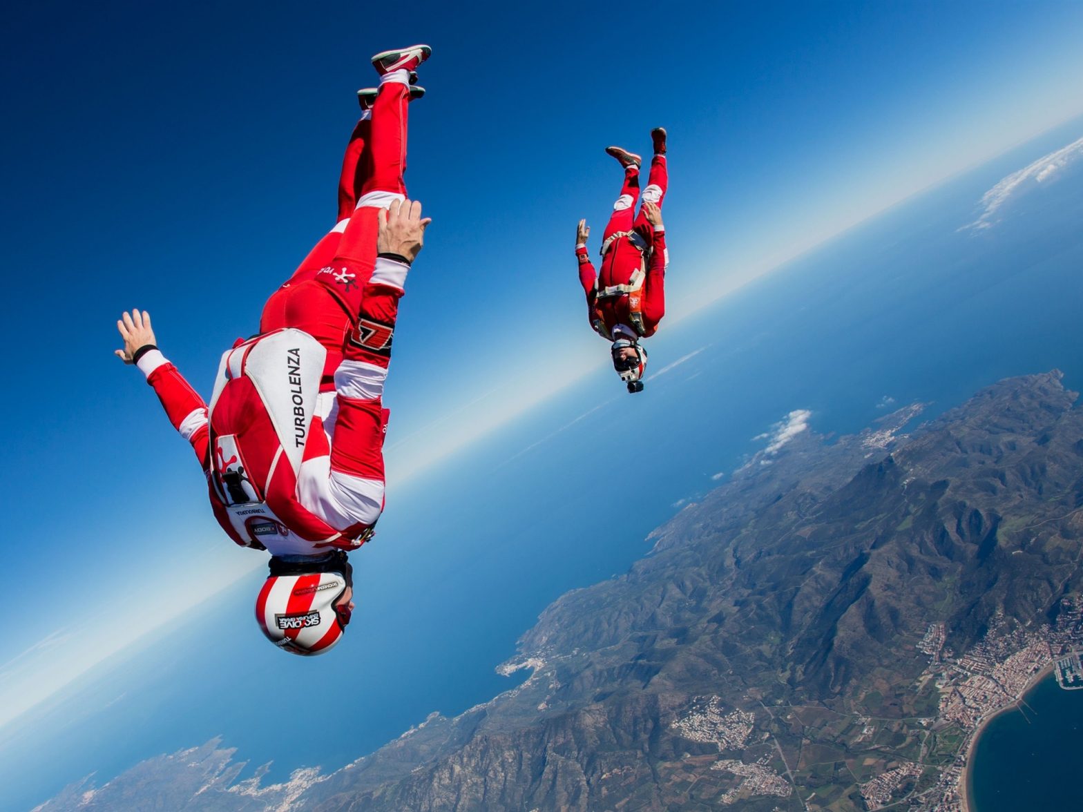 Extreme entertainment: extreme sports