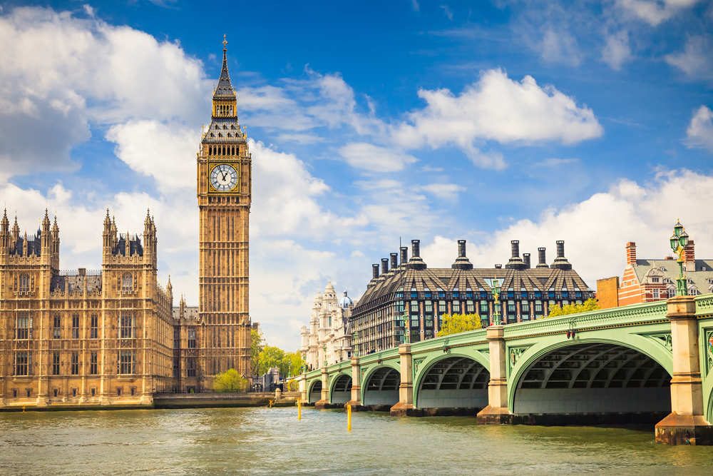 Il Big Ben è un punto di riferimento culturale nel Regno Unito.