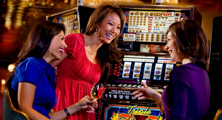 mujeres en el casino